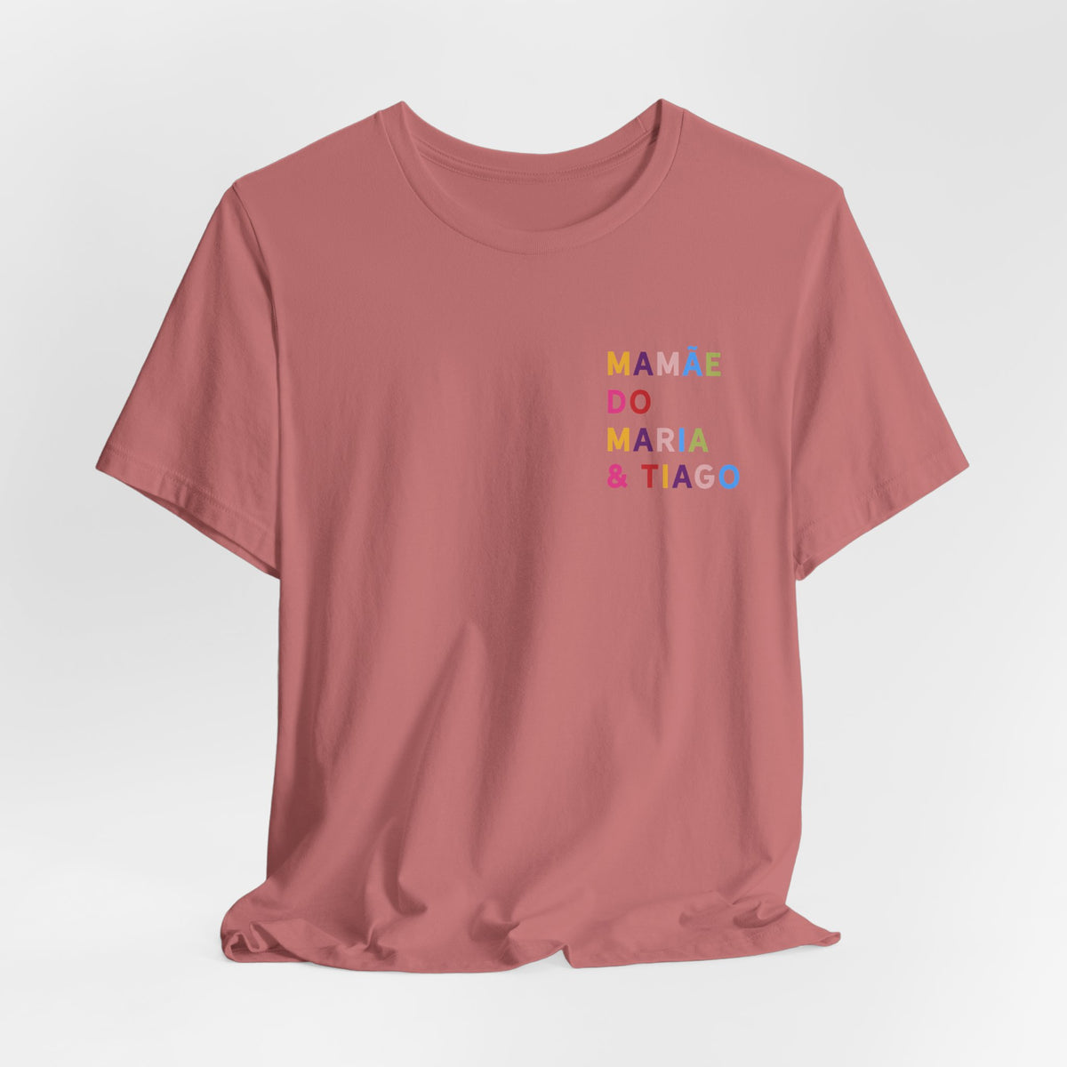 Camiseta Mamãe de Nome Multicolorido